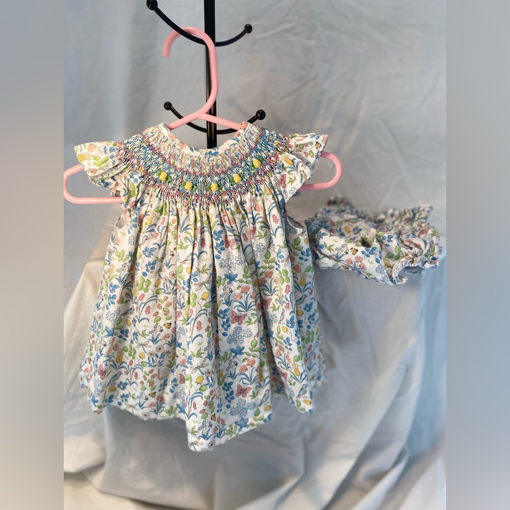 Gorgeous floral Los Encajeros two piece bloomer set.